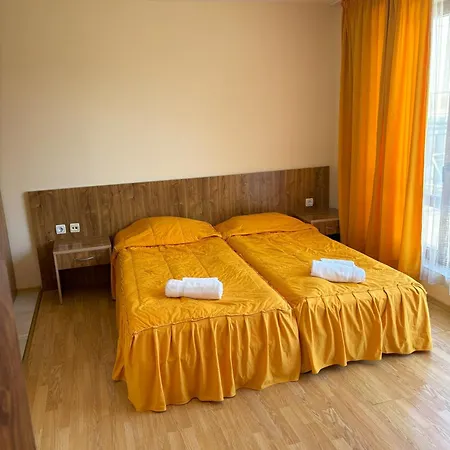 съни хаус 4 апартменти Apartment *